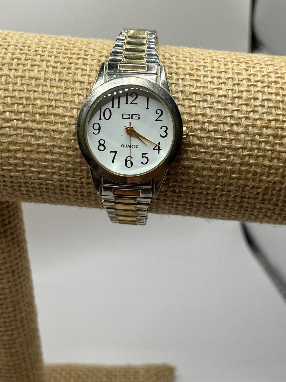 CG Quartz Two-Tone Flex Band Wrist Watch New Battery CG216L